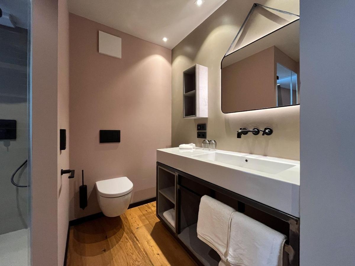 Boutiquehotel Burg Adenbach & Alter Weinbau Bad Neuenahr-Ahrweiler Kültér fotó