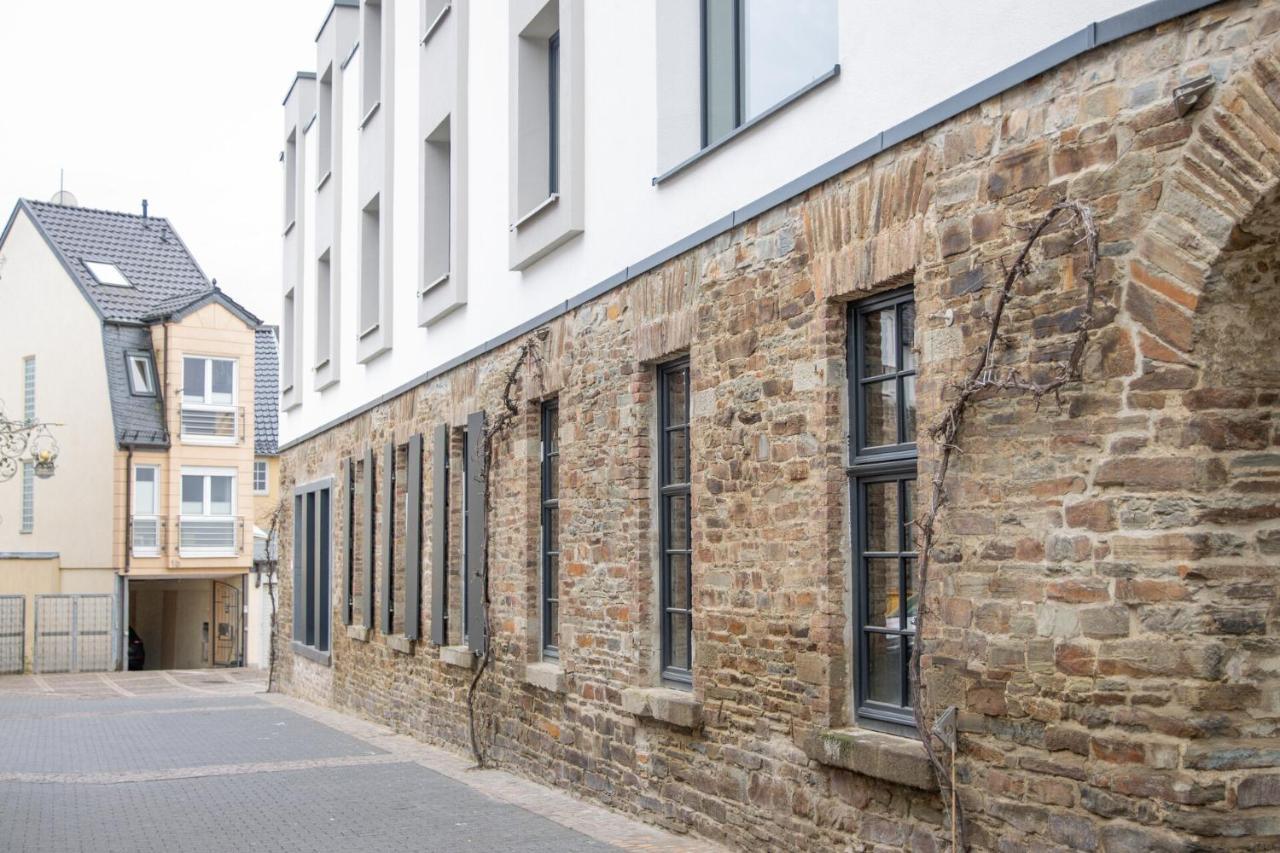 Boutiquehotel Burg Adenbach & Alter Weinbau Bad Neuenahr-Ahrweiler Kültér fotó