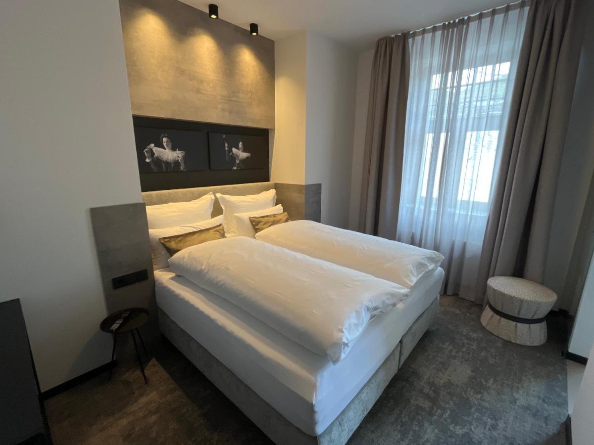 Boutiquehotel Burg Adenbach & Alter Weinbau Bad Neuenahr-Ahrweiler Kültér fotó