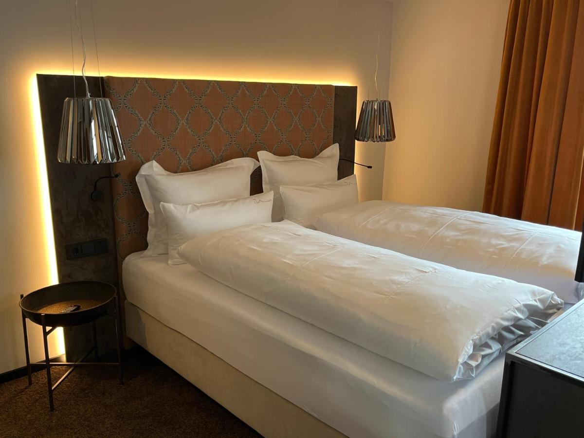 Boutiquehotel Burg Adenbach & Alter Weinbau Bad Neuenahr-Ahrweiler Kültér fotó