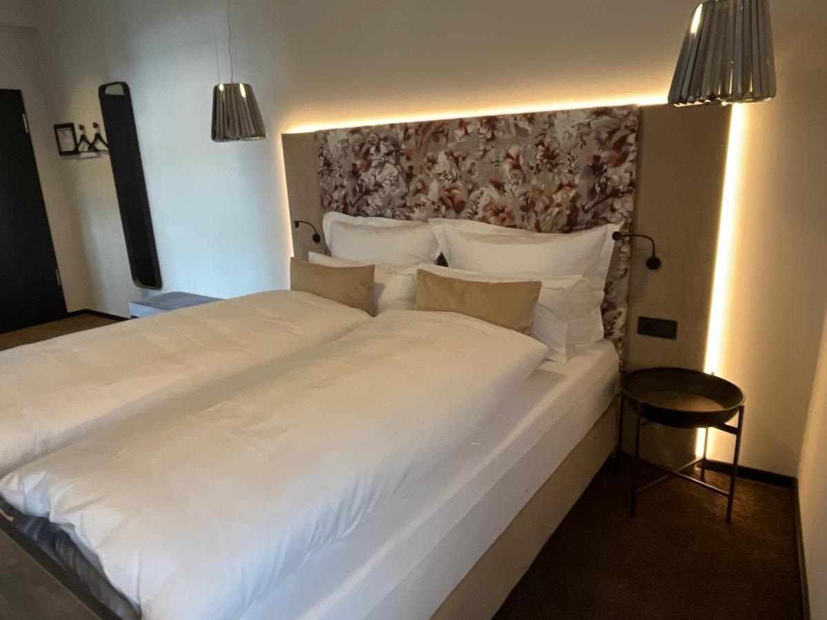 Boutiquehotel Burg Adenbach & Alter Weinbau Bad Neuenahr-Ahrweiler Kültér fotó