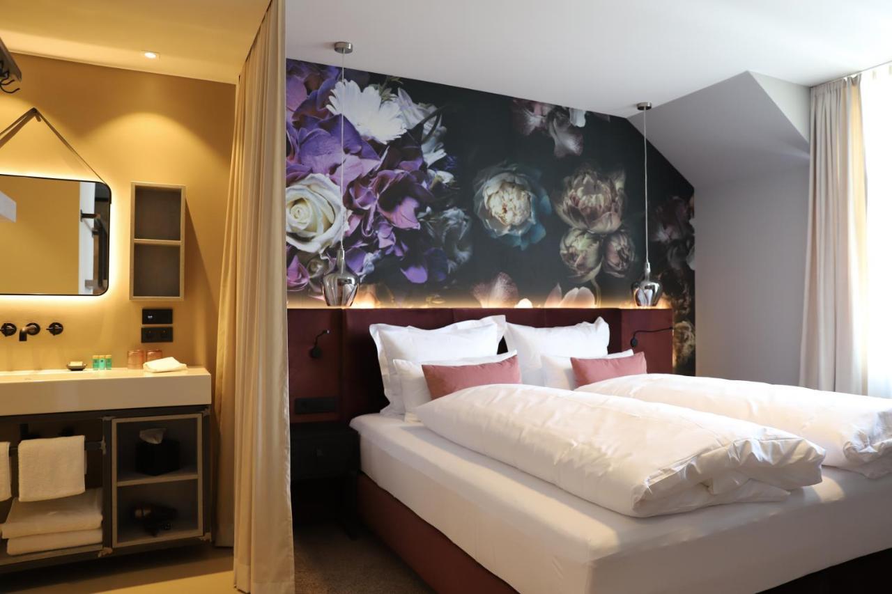Boutiquehotel Burg Adenbach & Alter Weinbau Bad Neuenahr-Ahrweiler Kültér fotó