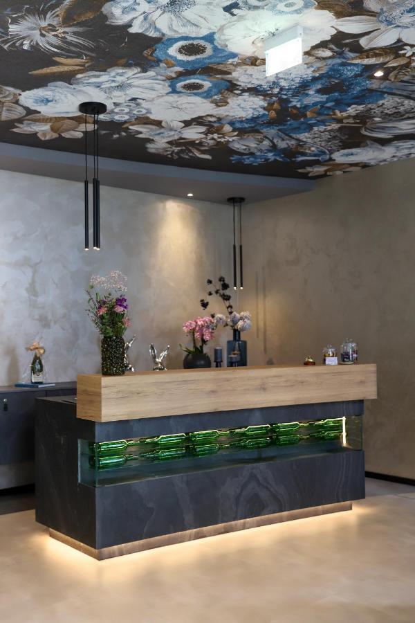 Boutiquehotel Burg Adenbach & Alter Weinbau Bad Neuenahr-Ahrweiler Kültér fotó