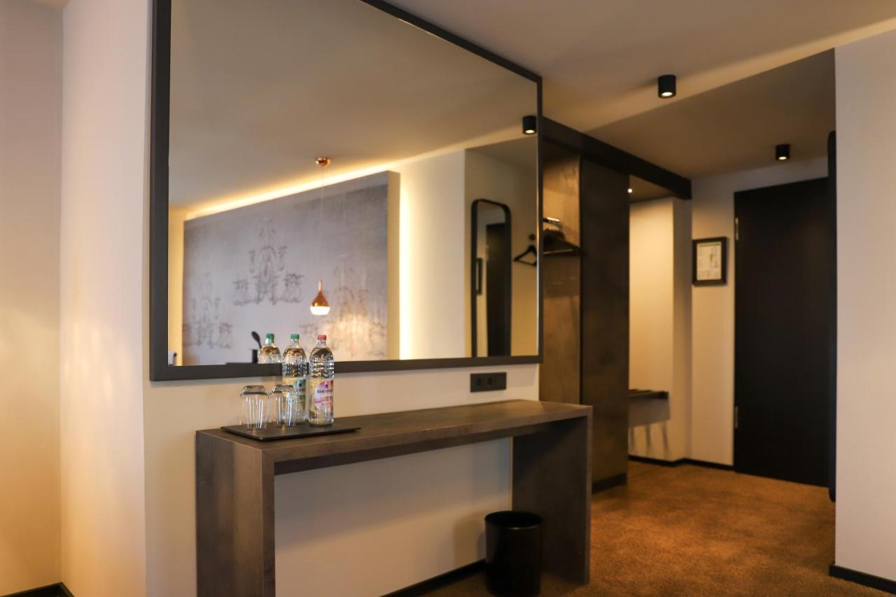 Boutiquehotel Burg Adenbach & Alter Weinbau Bad Neuenahr-Ahrweiler Kültér fotó