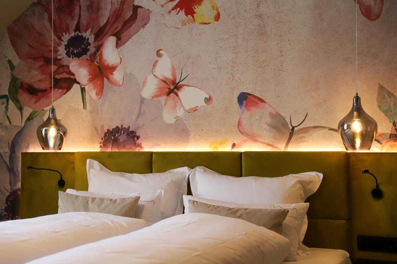 Boutiquehotel Burg Adenbach & Alter Weinbau Bad Neuenahr-Ahrweiler Kültér fotó