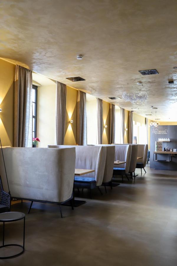 Boutiquehotel Burg Adenbach & Alter Weinbau Bad Neuenahr-Ahrweiler Kültér fotó