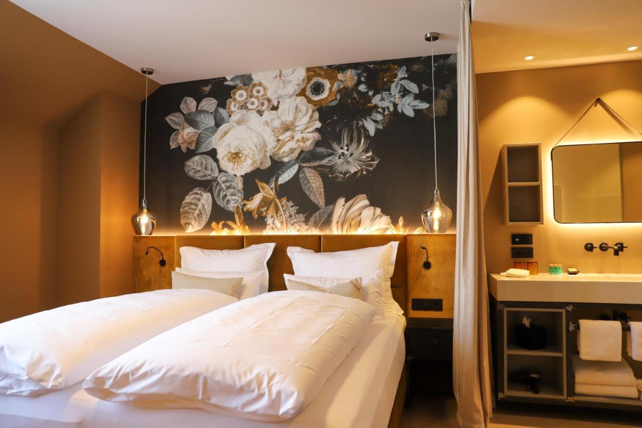 Boutiquehotel Burg Adenbach & Alter Weinbau Bad Neuenahr-Ahrweiler Kültér fotó