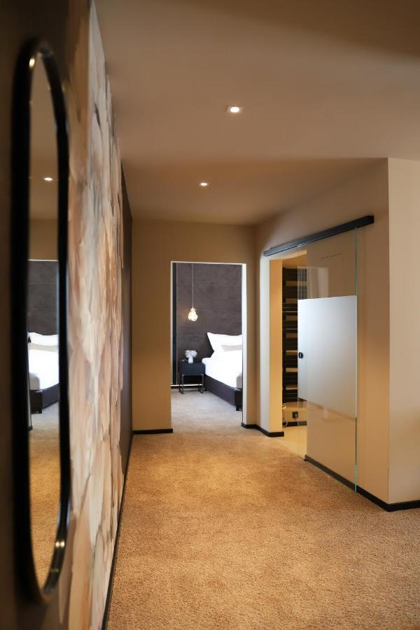 Boutiquehotel Burg Adenbach & Alter Weinbau Bad Neuenahr-Ahrweiler Kültér fotó