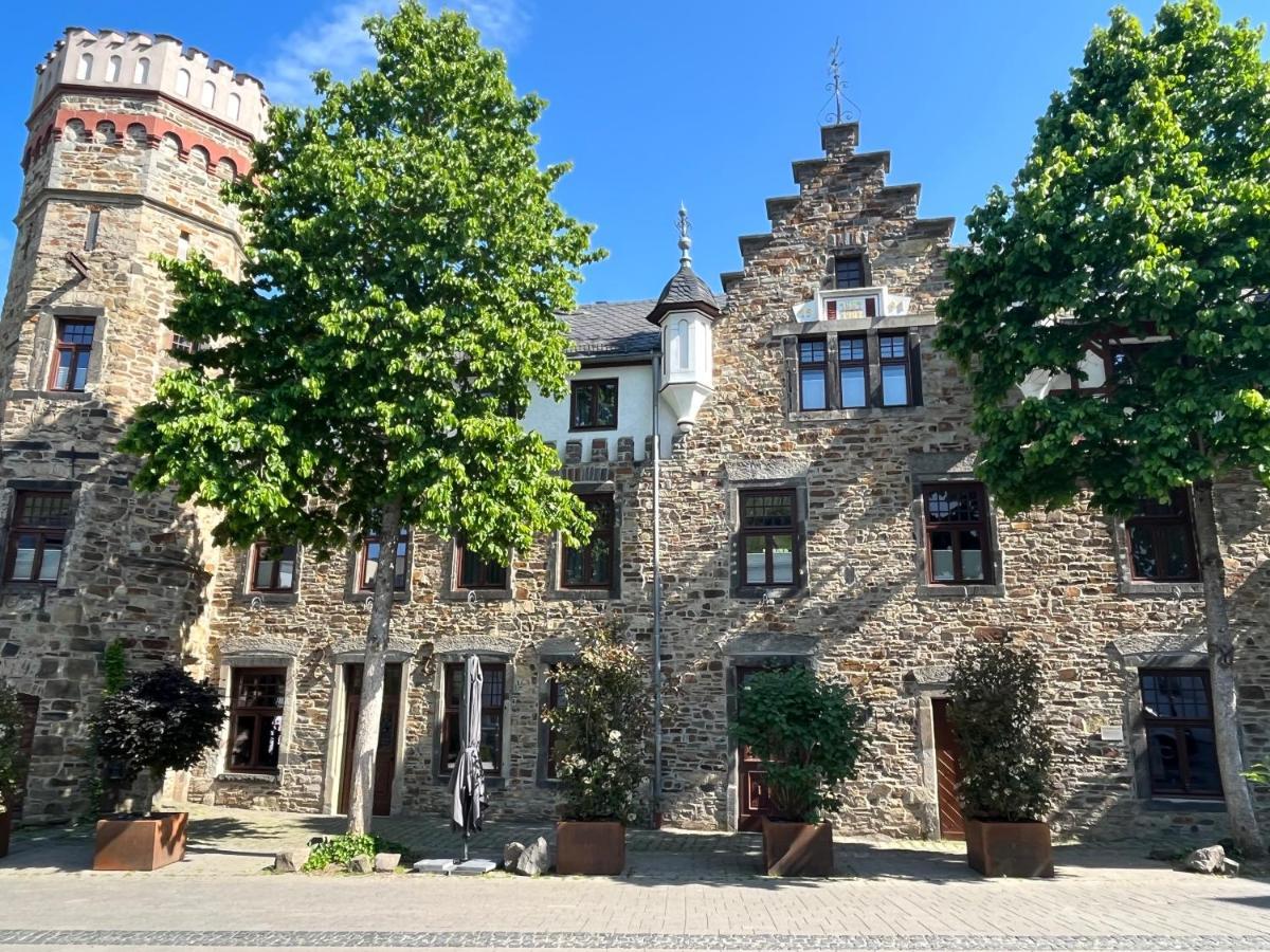 Boutiquehotel Burg Adenbach & Alter Weinbau Bad Neuenahr-Ahrweiler Kültér fotó